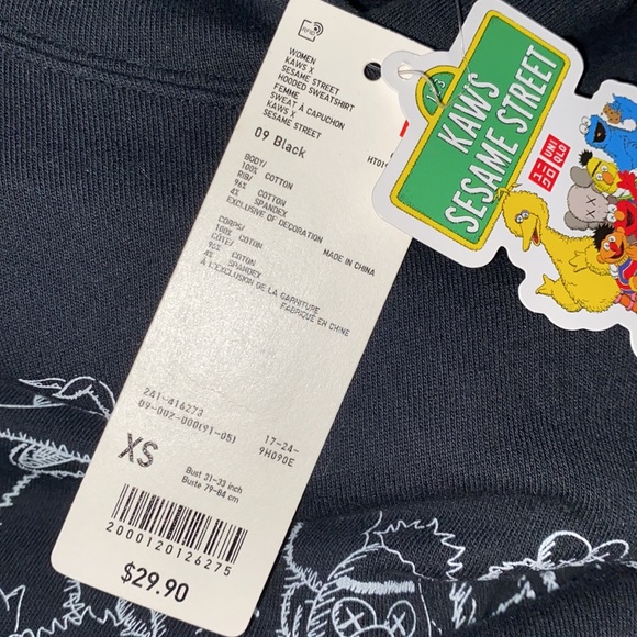 Limited Edition Uniqlo x KAWS Hoodie Brand New with Tags - Picture 4 of 5